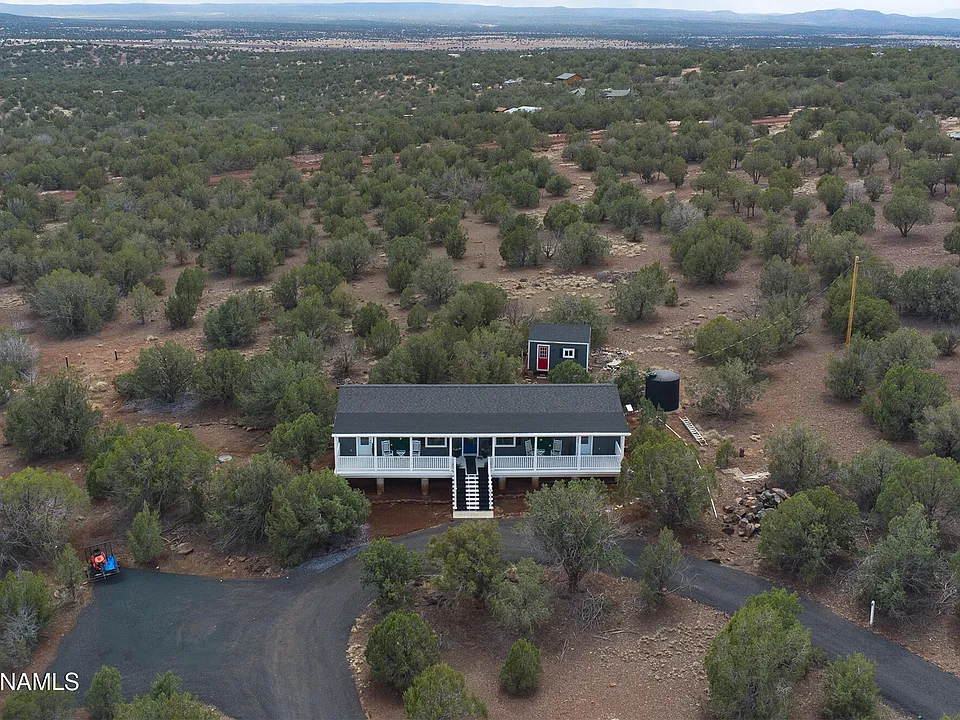 2576 W Roberts Rd - Photo 1